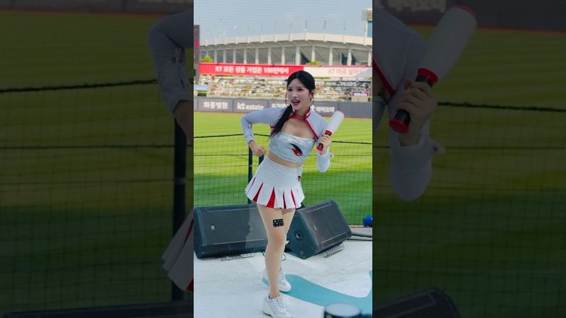 주먹 쥐고 기다리는게 귀여운 가든님 #김정원 #김정원치어리더#ktwiz #kt위즈 #kt위즈치어리더