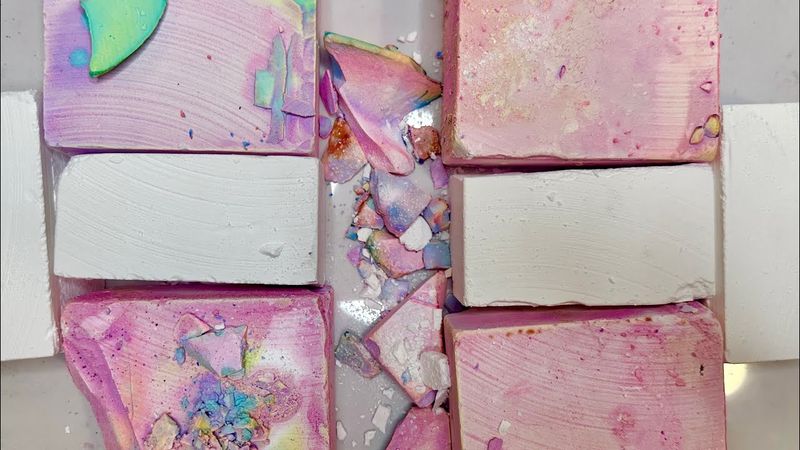 Dyed Gym Chalk Crush ASMR