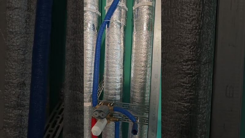 Алюминиевые композитные панели в плитке.