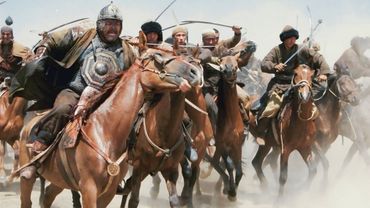 Ата-энесинен ажыраган балдар эр жетип өч алышты!#аралашмедия #кино