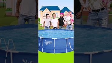 ЛАБУБУ бросили в бассейн