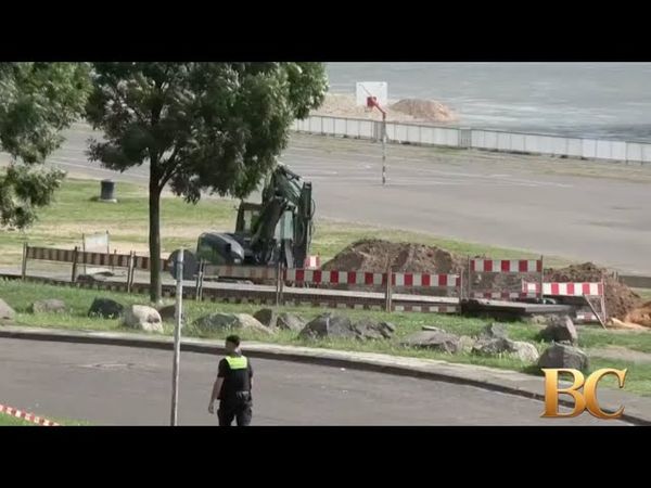 Cologne defuses WW2 bombs after 20,000 evacuated