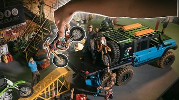 Rc Crawler : Loading Three Motorcycle Into Rc Lc79 6x6 | Off-road trail 4x4 Rc Car