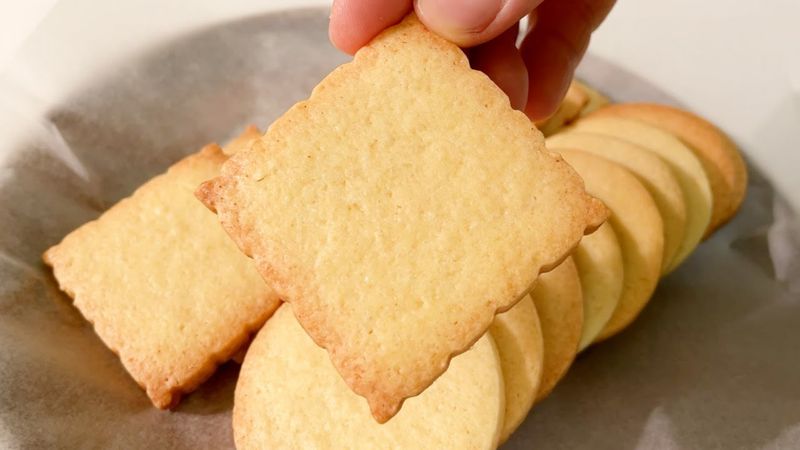 SIMPLE Basic Butter Cookie / 3 ingredients (home-baking, icing cookie, sugar cookie)