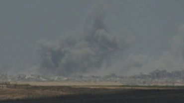 Heavy smoke billows over central Gaza amid Israeli operations | AFP