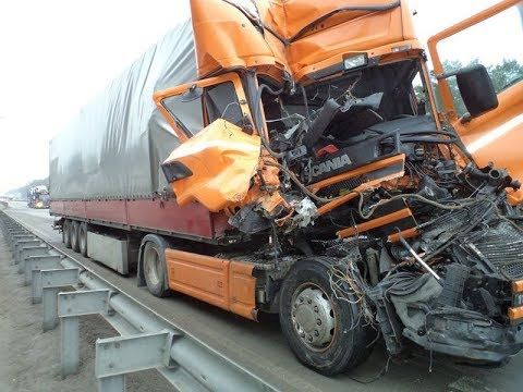 СМЕРТЕЛЬНЫЕ аварии с фурами! Жесть! 18+