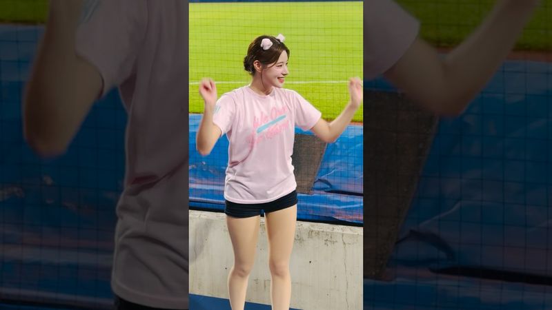 예삐 고양이의 강백호 응원가 #이예빈 #이예빈치어리더#ktwiz #kt위즈 #kt위즈치어리더