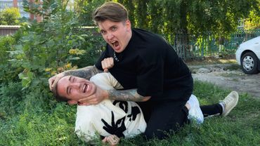 МЕНЯ ПОДСТАВИЛИ И ОБОКРАЛИ ДРУЗЬЯ