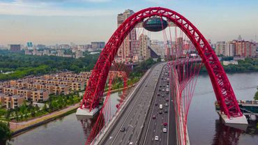 Живописный мост, Москва