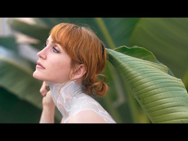 FLOW V Body Painting on Amber (artistic nudity/documentary)