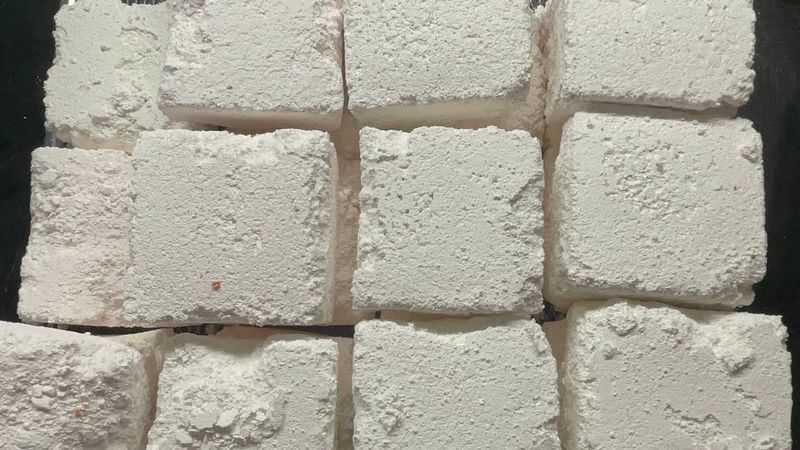 23 blocks UPJ Hydrophobic Puff Puff Chalk feat too much water 🤦‍♀️😍💕