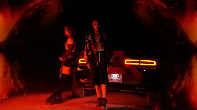 ЮЛИЯ САВИЧЕВА, RAUSH – БАБОЧКИ [visualizer]