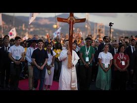 Hundreds of thousands of young Catholics attend Pope Leo XIV's vigil at Holy Year youth festival