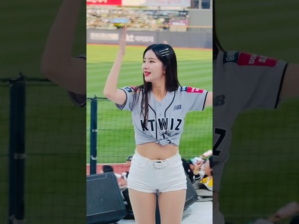 드디어 찌나뇽 컴백! 동작 얼른 익히세요 🤭#김진아 #김진아치어리더#ktwiz #kt위즈 #kt위즈치어리더