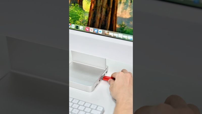 iExpandMate™ iMacDock：DS802PRO：Side-access dock ends blind guessing, expands iMac ports effortlessly