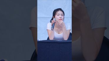 多慧一邊抓癢還能一邊wink~😆@lee_dahye #李多慧 #이다혜 #치어리더 #cheerleader #fancam #新光三越 #leedahye