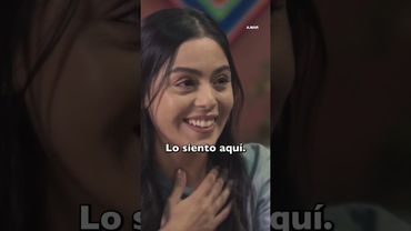 Perla reta a Valentín a confesar su amor #AMar #Uninovelas