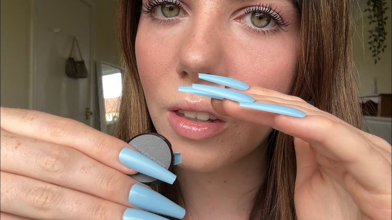 ASMR | Up close MOUTH SOUNDS and hand movements