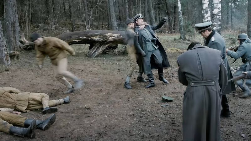 ВОЕННЫЙ ФИЛЬМ НА РЕАЛЬНЫХ СОБЫТИЯХ! ОДИН СТРЕЛОК ВЗВОД НЕМЦЕВ В ПЛЕН ВЗЯЛ! Корни! Русский фильм