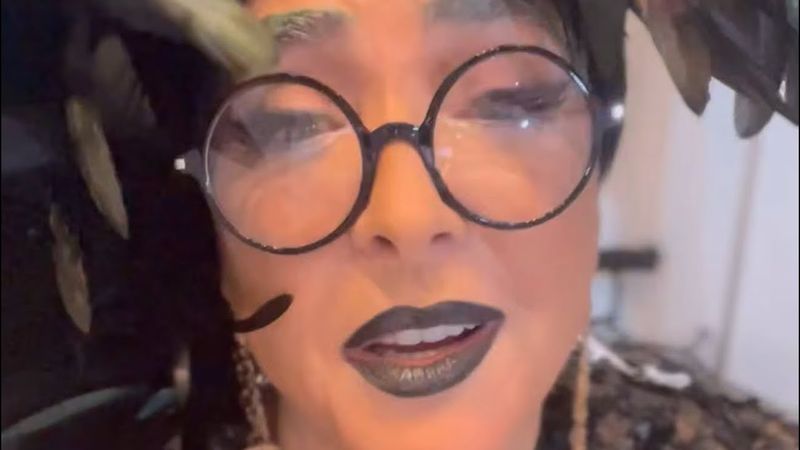 Лолите поставили ультиматум по поводу гастролей в городах России