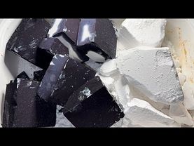 Black Dyed Vs Big Jumbo 🖤🤍 