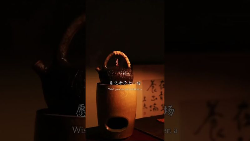 《父亲节快乐》“年少不懂父爱深，读懂已不再少年。父亲是一本书，没有华丽的词句，却有道不尽的真实。父亲也许很平凡，但父爱却重如山。往后的日子里，愿时光慢些走，岁月多停留！#正能量 #父亲节快乐 #父亲
