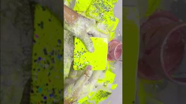 C3 Fresh Blocks #crushingtime #oddlysatisfying #relax #sandmentcrushing #crunchycrumbles #satisfying