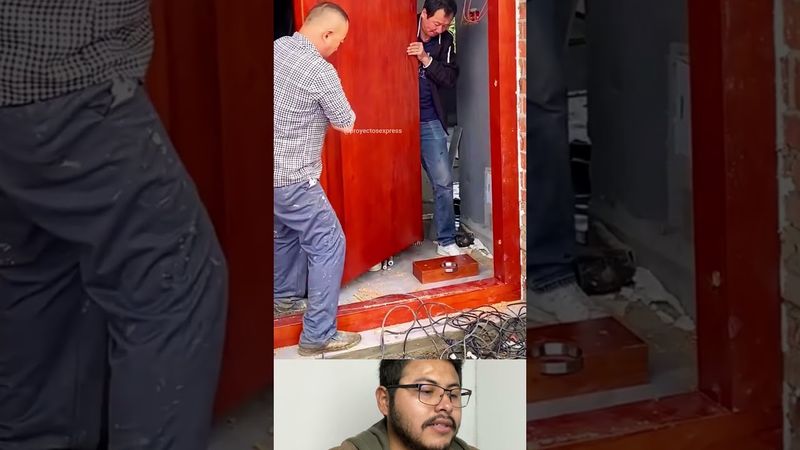 Como colocan una puerta en china