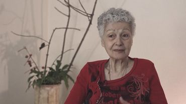 Женщина, победившая рак, создала приют для колибри в своей квартире в Мехико