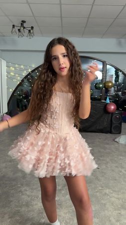 мой новый трек совсем скоро выйдет, давайте как можно больше снимать ...