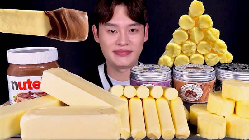 ASMR 고소하고 쫀득한 생버터 라꽁비에뜨 LUKT 트러플 블루베리버터 먹방~!! Fresh Butter 🧈 With Nutella Garlic Bread MuKBang~!!