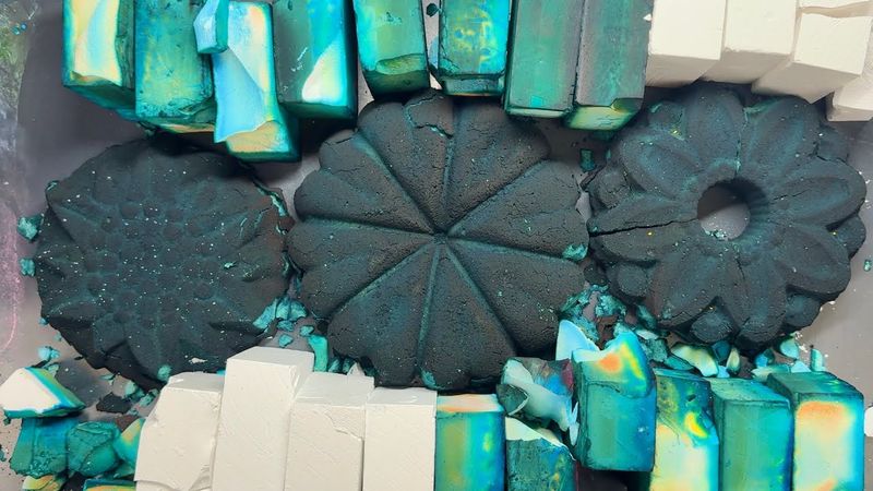 DUSTY Forest Green Reforms + Aqua Dyed Chalk!