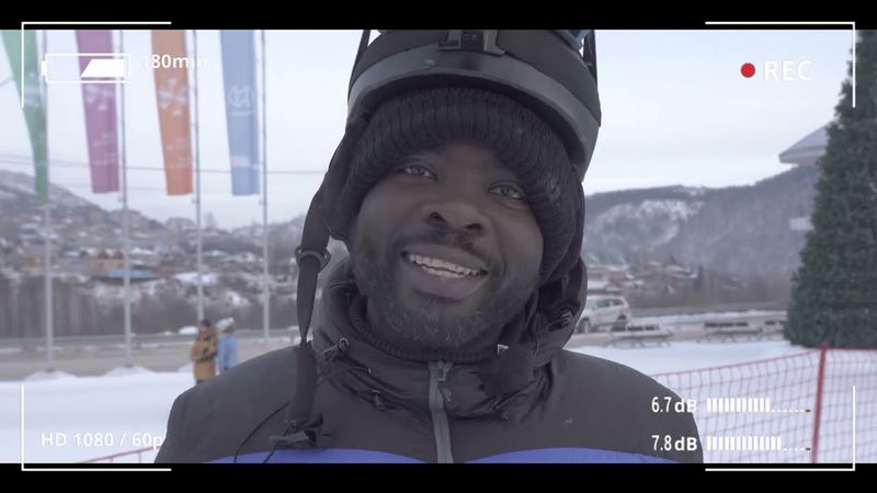 Черный Сибиряк в белом снегу. Как Hиггa не мёрзнет зимой в Сибири #россия #сибирь #зима #красноярск