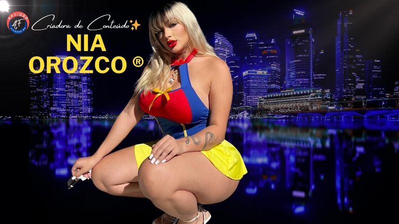 Nia Orozco: As Fotos Mais Quentes da Modelo Curvilínea, Influenciadora de moda, Bio e Estilo de Vida