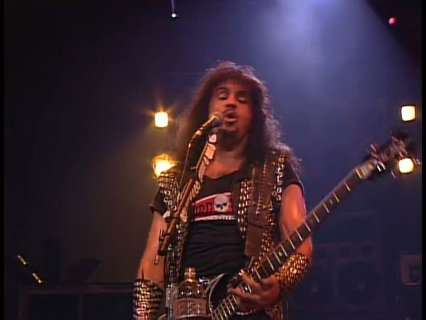 Kiss - Domino (The Palace Of Auburn Hills, Detroit 1992)