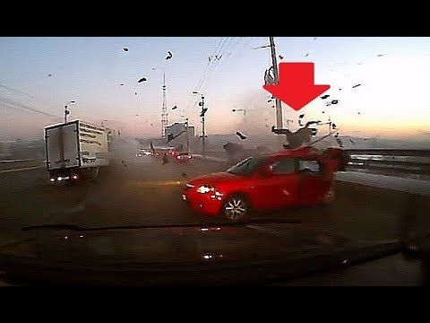 DashCam Russia - Crazy Drivers and Car Crashes 2017