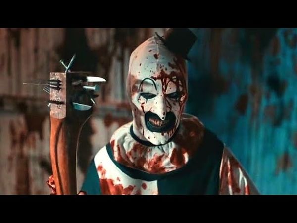 Клоун - маньяк Арт убивает девушку