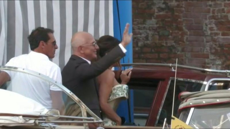 Orlando Bloom, Kardashians leave for Jeff Bezos's pre-wedding party | AFP