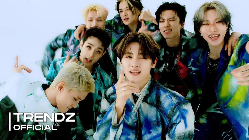 TRENDZ(트렌드지) '카멜레온' Official MV