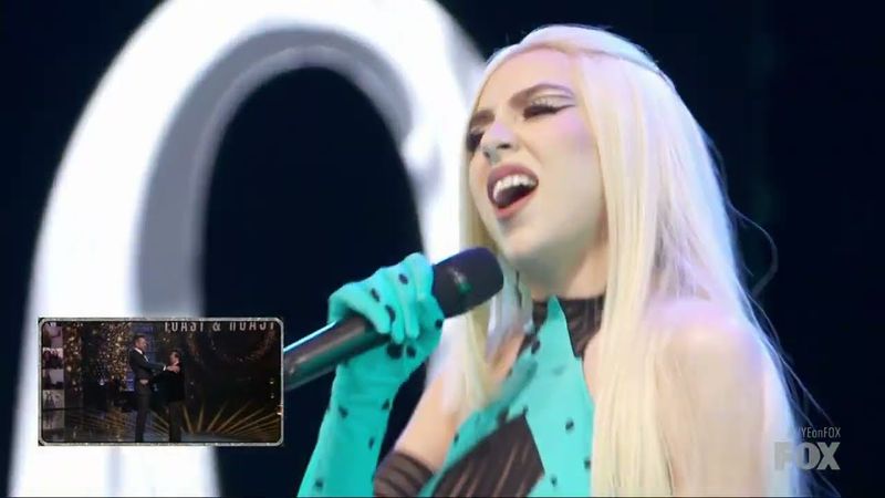 Ava Max – Kings & Queens (FOX's New Year's Eve Toast & Roast 2021) [1080p60]