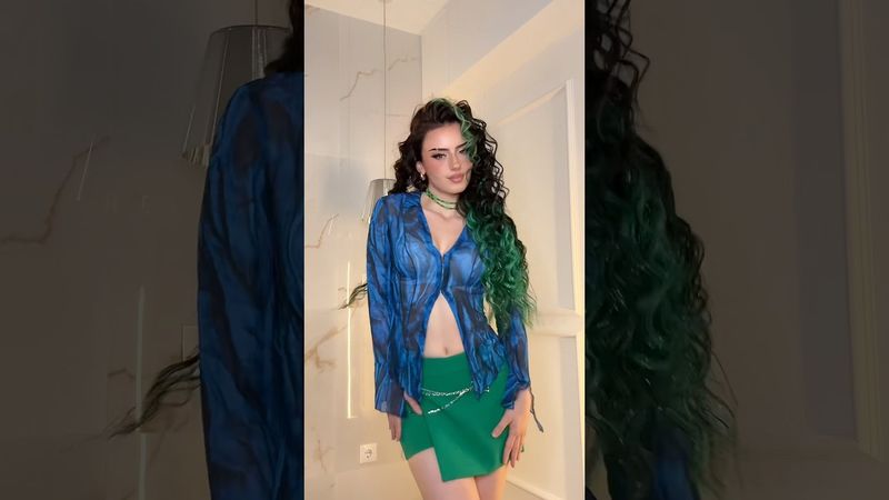 My outfit today 💚 What do you guys think? #dance