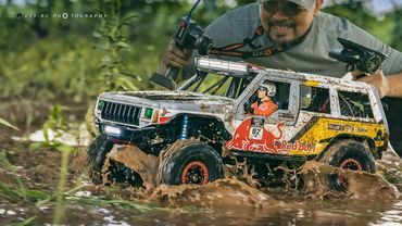 Rc Crawler Traxxas Trx4 Jeep Cherokee Baja -  Video Compilation