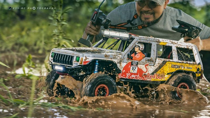 Rc Crawler Traxxas Trx4 Jeep Cherokee Baja -  Video Compilation