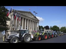 French farmers rally as controversial agriculture bill sparks political showdown
