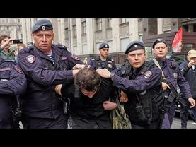 New Russian law criminalises searching for online content deemed 'extremist'