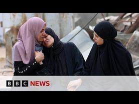 Israeli forces kill 23 Palestinians waiting for food, Gaza officials say | BBC News