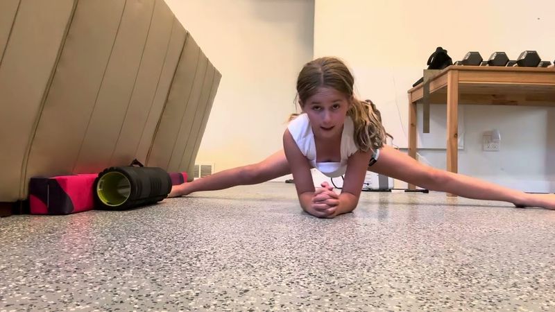 Good full body stretching tutorial ￼