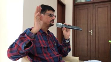 Dr Uday Shah guided meditation at Mumbai Gurupurnima.9820867237