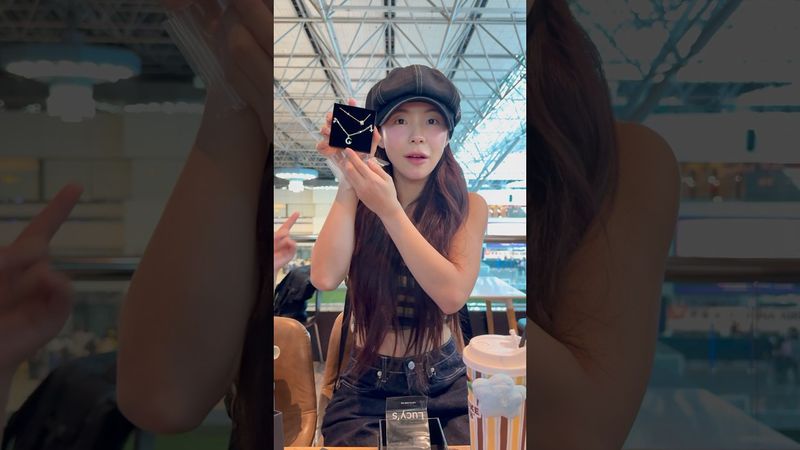 看到禮物兩眼放光的多慧 看來很喜歡我準備的生日驚喜呢🥰@lee_dahye