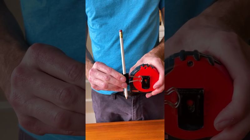 💪 Smart tape measure trick. #tools #hometips